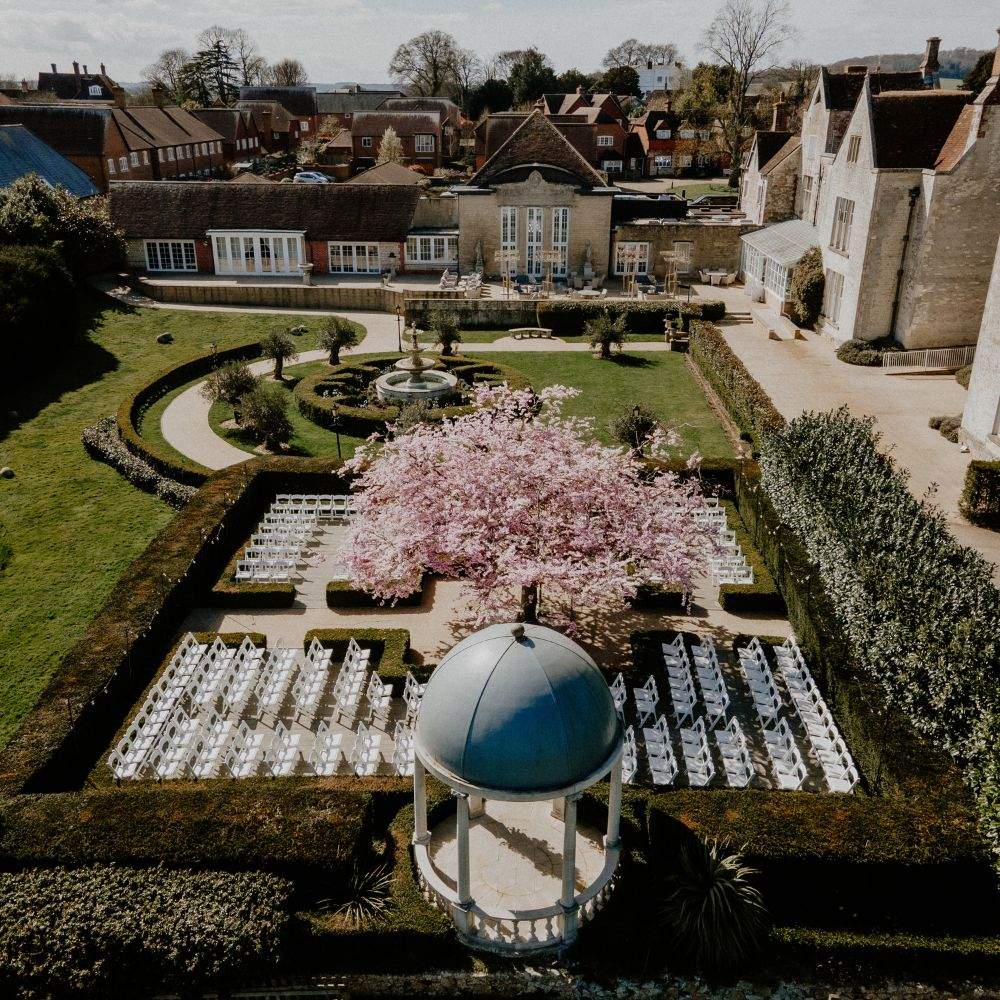 Froyel Park is an exclusive-use country house wedding venue with fantastic grounds, ideal for reception games