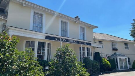 Alton House Hotel